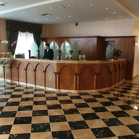 Centro Di Spiritualita Padre Pio Сан-Джованни-Ротондо
