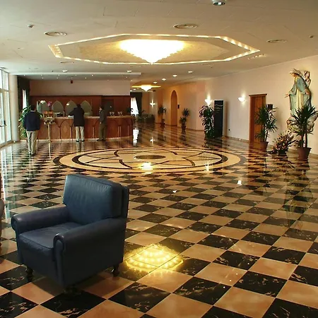 Отель Centro Di Spiritualita Padre Pio