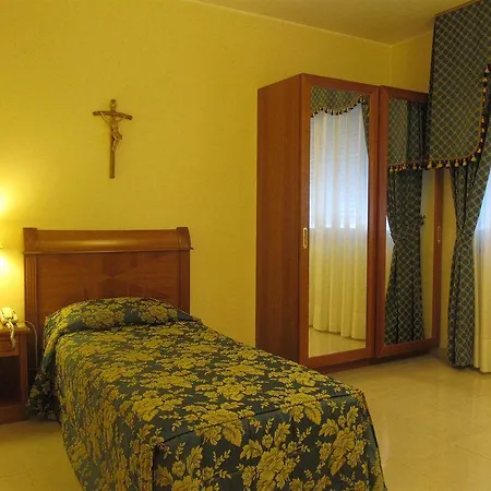 Centro Di Spiritualita Padre Pio Отель 4*