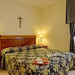 Centro Di Spiritualita Padre Pio סן ג'יואבאני רוטונדו