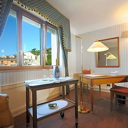 Hotel Centro Di Spiritualita Padre Pio 4*
