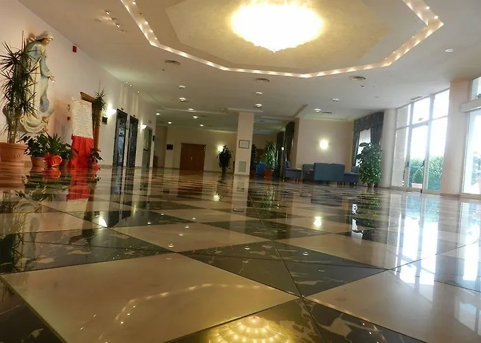 Hotel Centro Di Spiritualità Padre Pio 4*