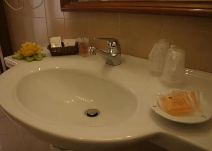 Centro Di Spiritualita Padre Pio Hotell 4*