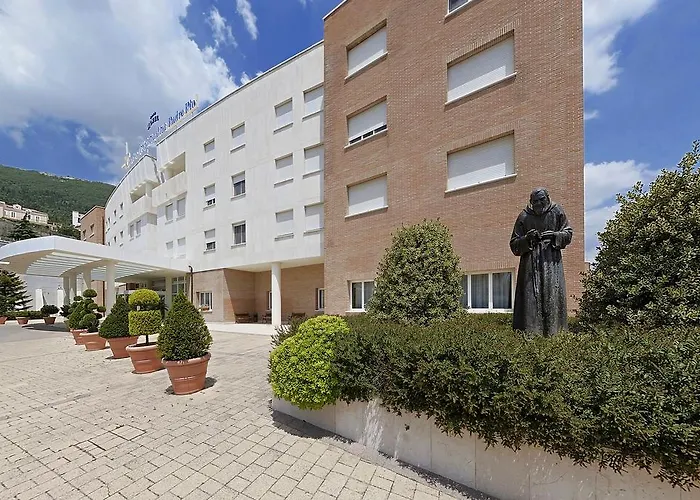 Hotell Centro Di Spiritualita Padre Pio 4*