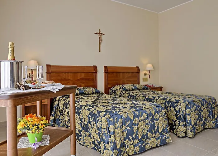 Centro Di Spiritualita Padre Pio Hotell 4*