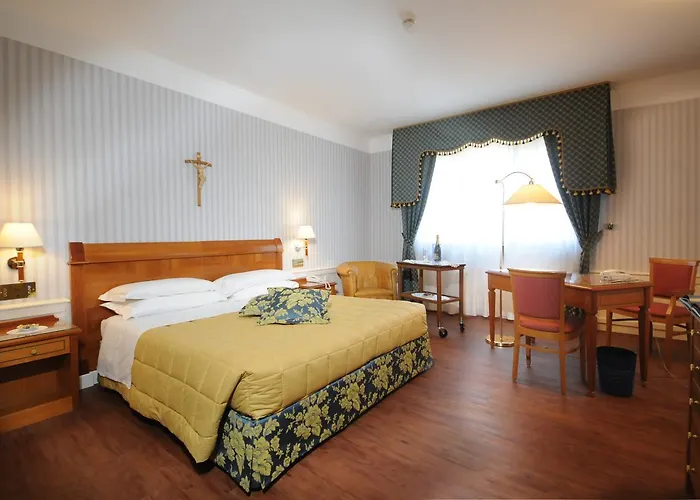 Centro Di Spiritualità Padre Pio Hotel