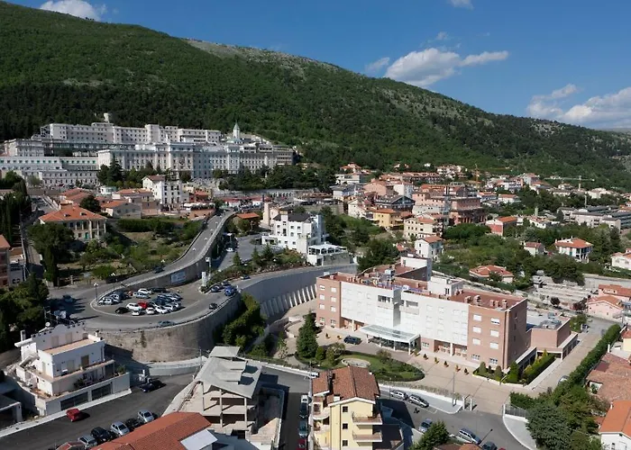 Hotell Centro Di Spiritualita Padre Pio 4*