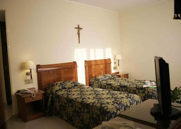 Centro Di Spiritualità Padre Pio Hotel